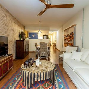 Luxurious & Alluring Home In Historic Town